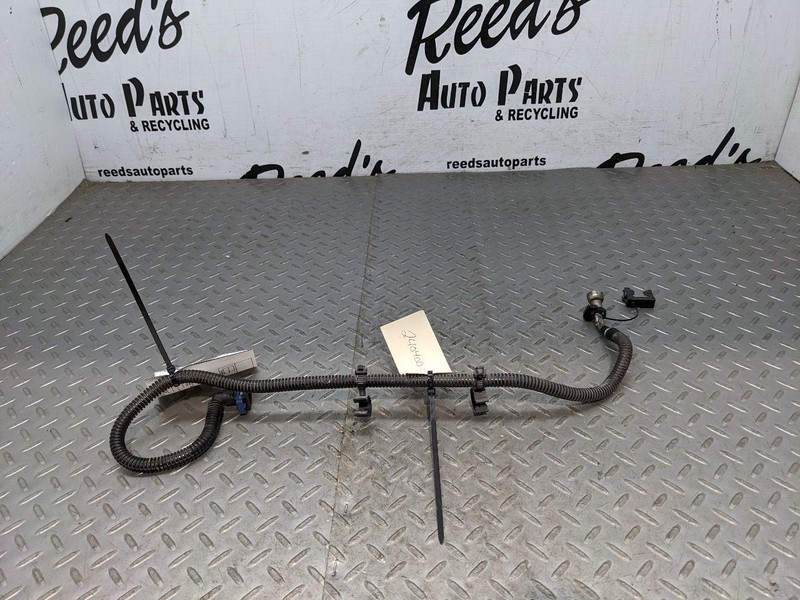 Jeep JK Wrangler OEM Fuel Line to Fuel Rail 3.6L 2012-20171149628