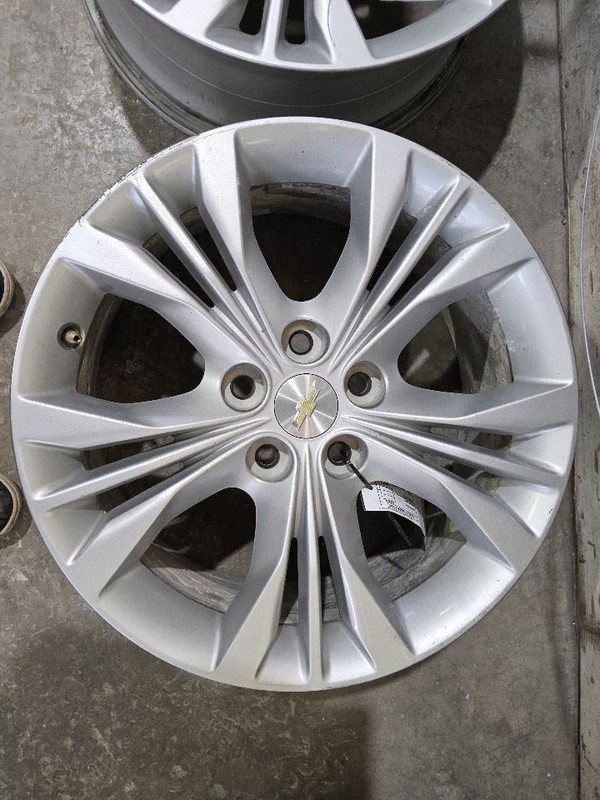 2014-2015 Chevy Impala Wheel Rim 18x8 Aluminum fits VIN 1 4th Digit New Style