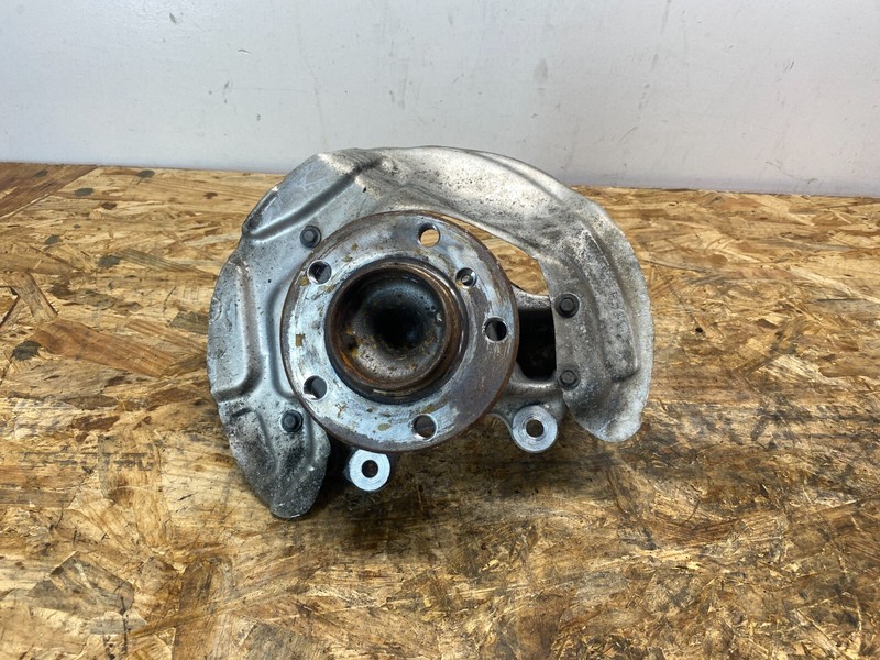 12-19 BMW F30 3 Series Front Left Lower Knee Knuckle Spindle Hub Carrier OEM✅