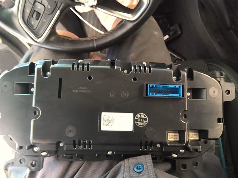 Speedometer Cluster MPH Umn 4.2" Screen Opt Udd Fits 21-23 ENVISION 1730542