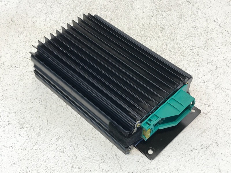 1999-2002 Mercedes W210 E320 Bose Amp Amplifier OEM 2108202789