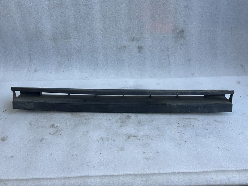 1984 1985 HONDA CIVIC SEDAN FRONT BUMPER GRILLE INSERT BLACK