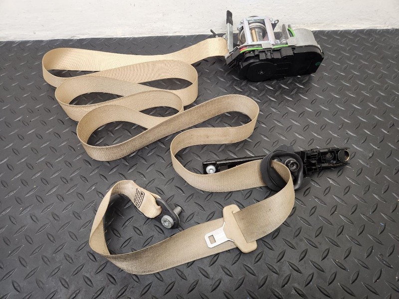 2010 Mercedes-Benz S400 Front Left Driver Retractor Biege OEM 2218605185