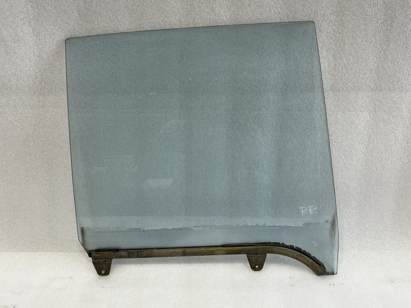 1979 1980 1981 HONDA ACCORD RIGHT PASSENGER REAR DOOR GLASS WINDOW 76351672010