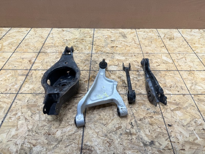 NISSAN PATHFINDER 22-25 OEM REAR RIGHT PASSENGER LOWER UPPER CONTROL ARM ARMS