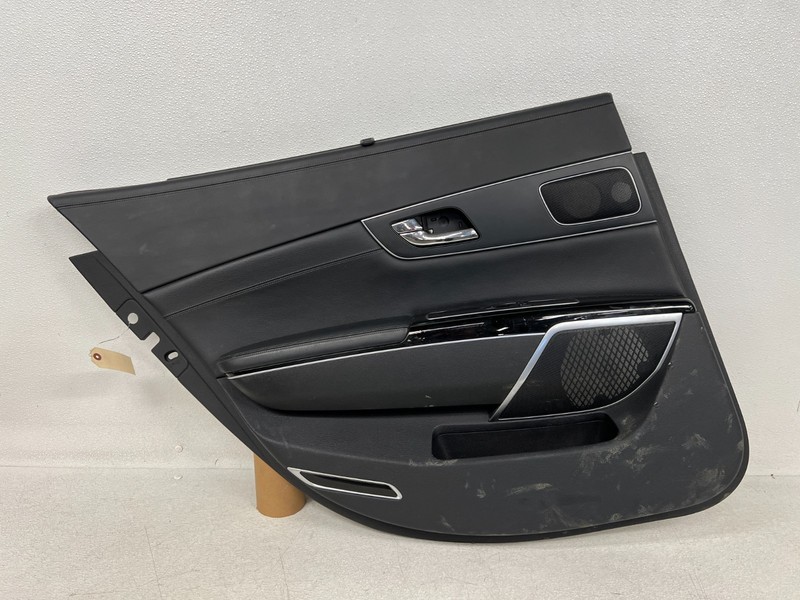 ⭐2015-2017 KIA K900 REAR LEFT DRIVER SIDE INTERIOR DOOR PANEL BLACK OEM LOT2727