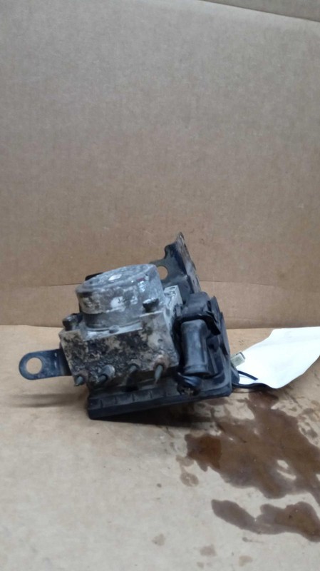 Used ABS Hydraulic Assembly fits: 2015 Mazda 3 w/o TPMS w/o pre-crash system Gra