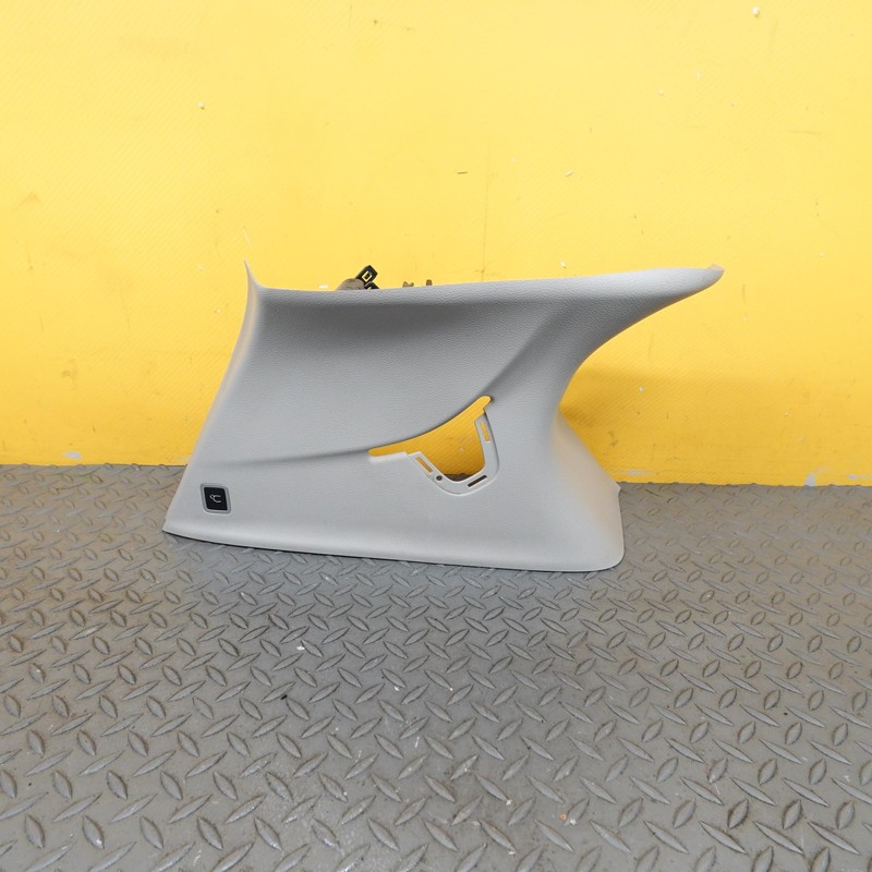 2017-2024 CHRYSLER PACIFICA REAR LEFT D PILLAR UPPER TRIM COVER PANEL 5RJ07TRMAA