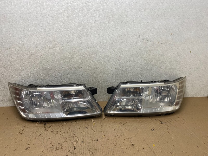 2009 to 2017 Dodge Journey Headlights Left+Right Set Halogen Oem S0023 DW