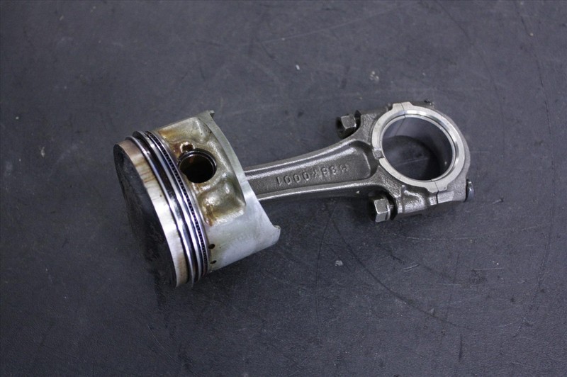 84 YAMAHA FJ 1100 PISTON W/ CONNECTING ROD ENGINE MOTOR #2 FJ1100