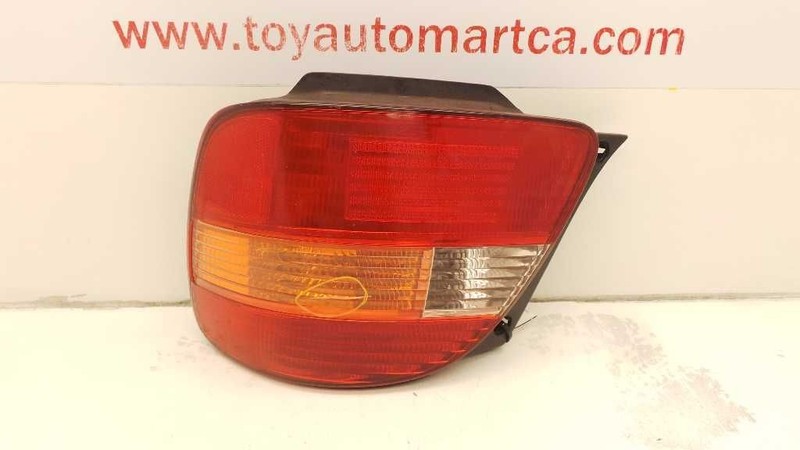 98 99 00 LEXUS GS300 REAR PASSENGER RIGHT TAIL LIGHT QUARTER PANEL MOUNTED