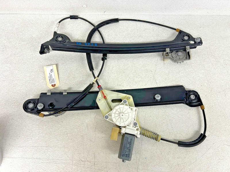 ⭐2008-2013 BMW 135I E82 FRONT RIGHT RH DOOR WINDOW REGULATOR & MOTOR OEM LOT2728