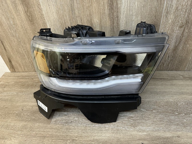 2019-24 DODGE RAM 1500 RH LED HEADLIGHT OWM PART # 68533274AB