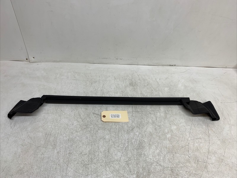 2026 TESLA MODEL Y REAR RIGHT DOOR WINDOW INNER BELT WEATHERSTRIP SEAL 45182 U8