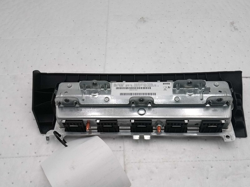2017 INFINITI QX30 Instrument Panel Air Bag White Used 85K Miles OEM Part