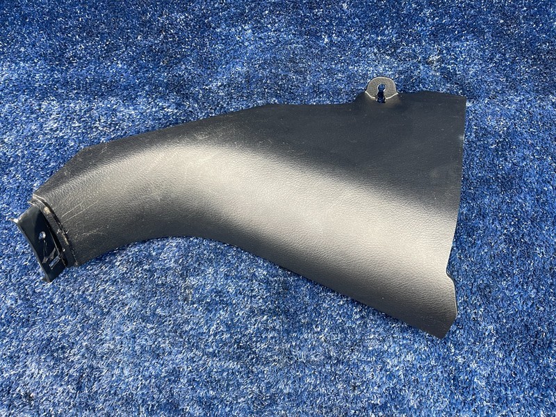 2007-2013 TOYOTA TUNDRAFront Right Side Door Sill Kick Panel 621110C040 OEM