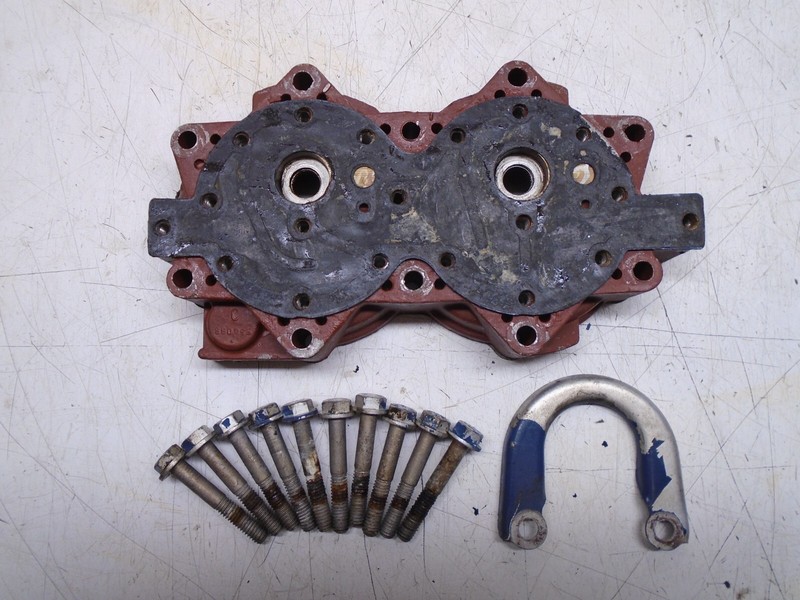 B3 Johnson Evinrude Outboard 33 Hp Cylinder Head 311170 544088 312050