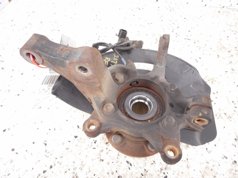 Hyundai Tucson AWD Front Spindle Knuckle Hub Left Driver OEM 16 17 18 19 20 2021