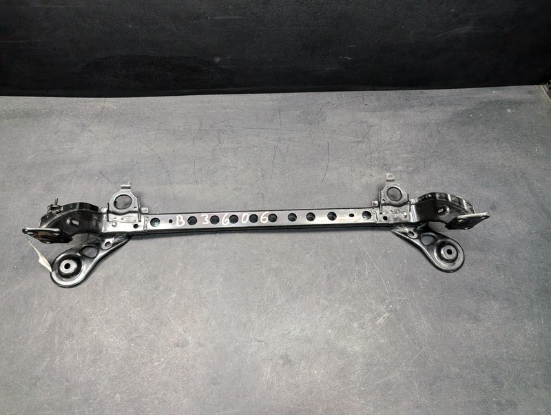 Radiator Support Lower Tie Bar 2022 Buick Envision 84896019 2021 2023 2024 2025