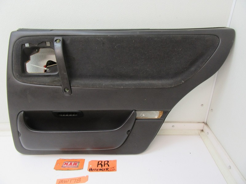 92 SAAB 9000 BACK REAR DOOR PANEL RIGHT R PASSENGER ARM REST PULL HANDLE COVER