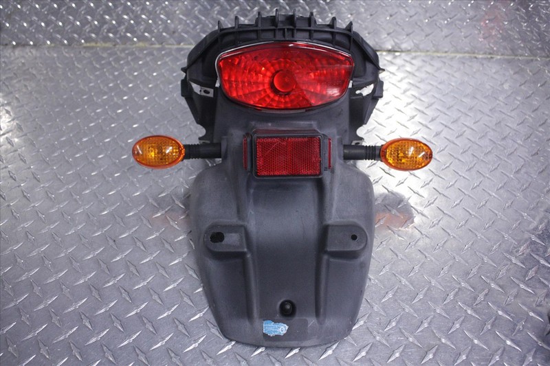 2008 HYOSUNG GT 650 REAR TAIL PLASTIC FENDER FAIRING MUD FLAP TAIL OEM GT650 08