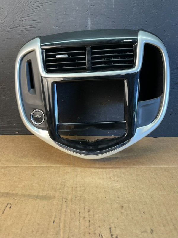 2017- to 2020 Chevrolet Sonic Center Dash Radio Air Vent Trim Bezel ac5190 DG