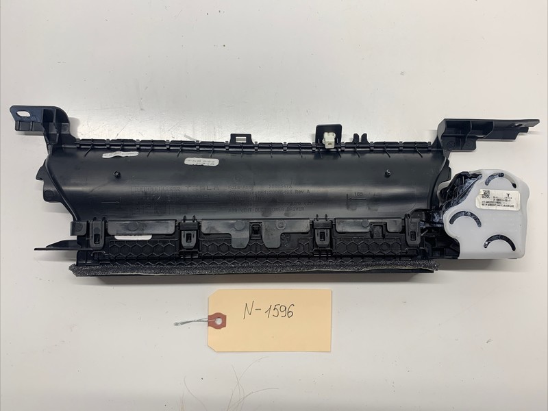 17-22 TESLA MODEL Y LEFT SIDE HEATER AC AIR VENT DUCT OEM 1596 B81