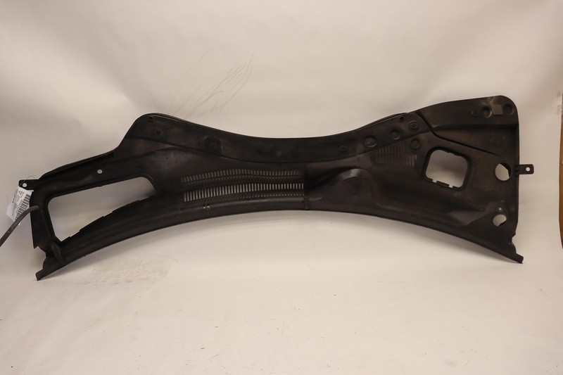 2013-2016 MASERATI QUATTROPORTE WINDSHIELD WIPER COWL COVER PANEL GRILLE OEM