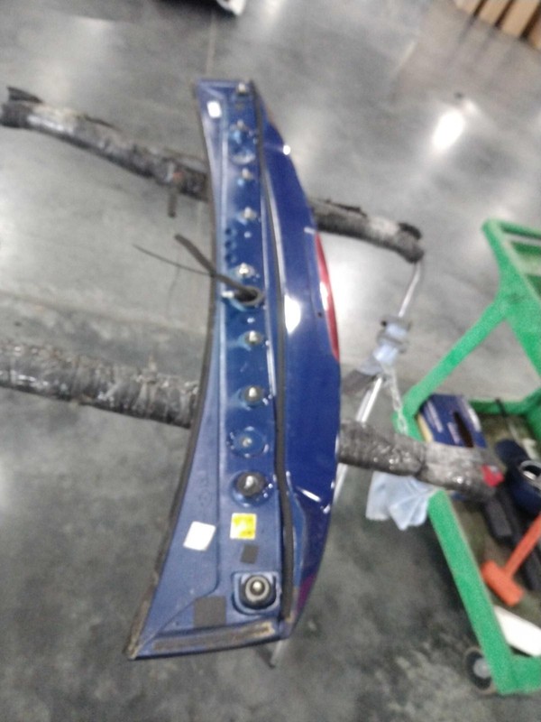 2016 Hyundai Veloster Blue Center High Mount Stop Light - Good Condition