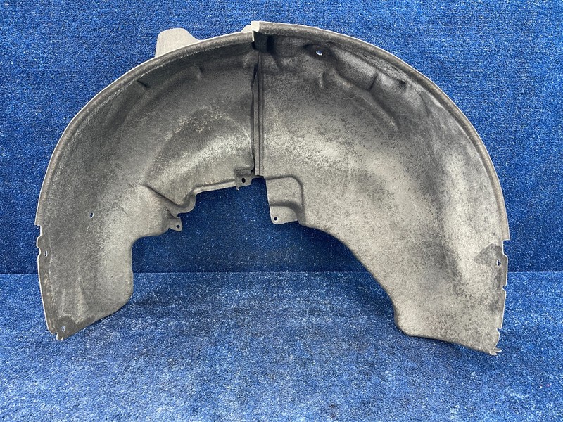 2017-2019 CADILLAC XT5 REAR RIGHT QUARTER WHEELHOUSE LINER SPLASH SHIELD OEM