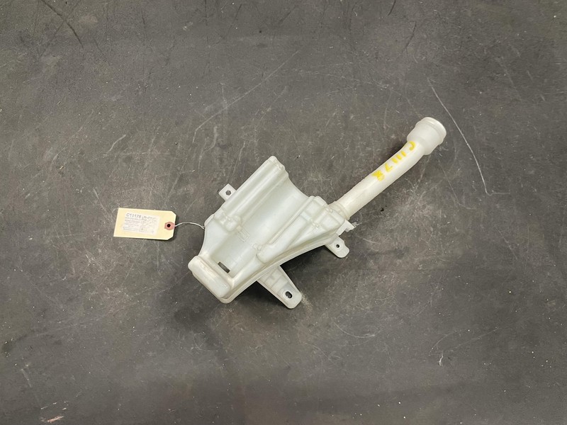 Windshield Washer Reservoir 2019 Chevrolet Sonic 95229337 2012 2013 2014 - 2020