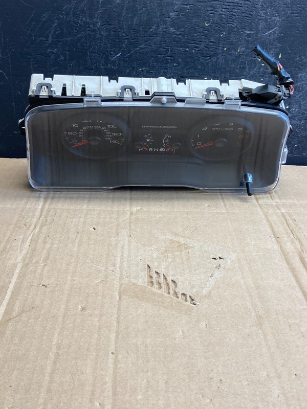 2009 to 2011 Mercury Grand Marquis Speedometer Cluster Gauge Oem ad7064 DG