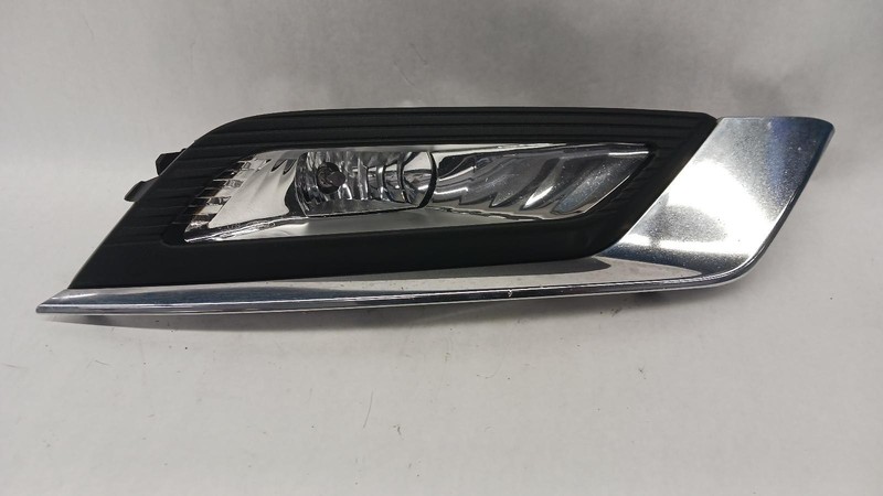 17-'18 FORD FUSION Right passenger fog light halogen OEM Grade A!
