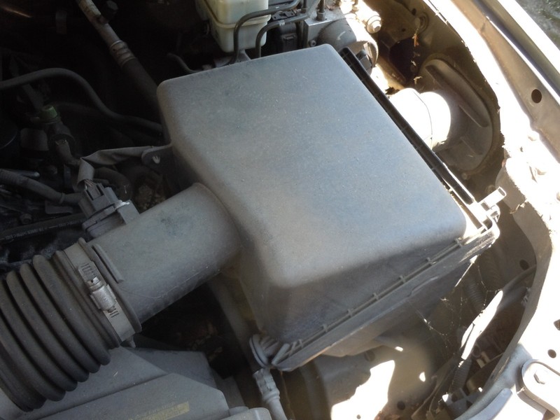 2005-2011 Nissan Pathfinder 4.0L 5.6L Air Cleaner Housing Box OEM