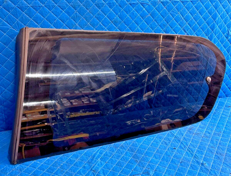 2006 2010 KIA SEDONAREAR LEFT DRIVER SIDE QUARTER GLASS