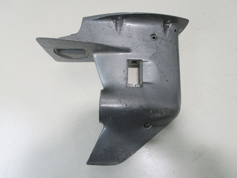 1665-8669A8 Mariner Outboard 18-25 HP Gray Gear Case Housing 1984-1987