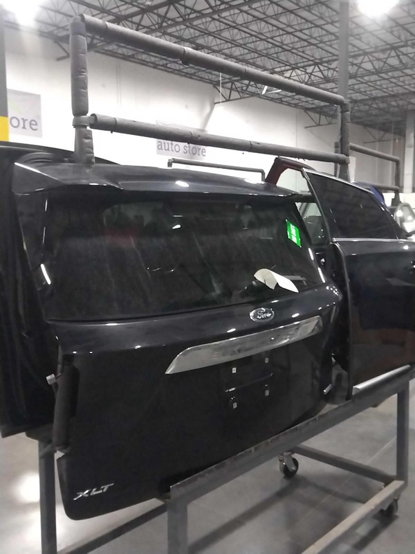 Used Deck Lid fits: 2020 Ford Explorer w/o police package privacy tint glass Gra