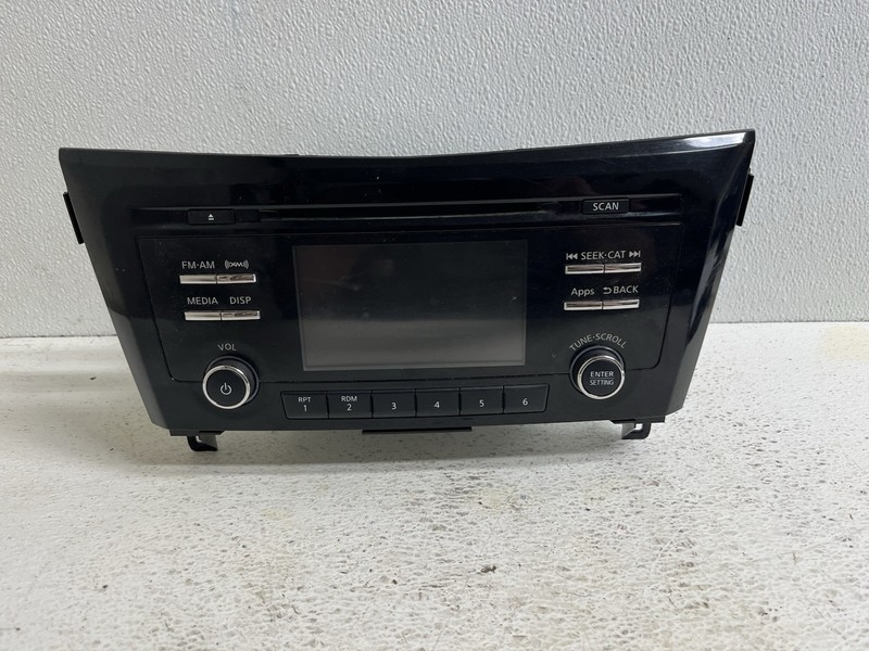 2014 Nissan Rogue NON-SATELLITE Radio Stereo 5" Screen AMFM CD Disc Player Oem