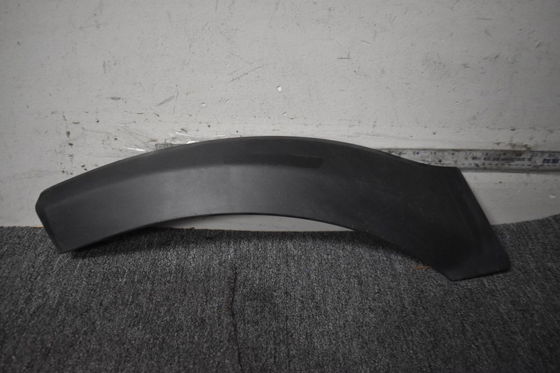 RANGE ROVER VELAR L560 WHEEL ARCH MOLDING LEFT SIDE FACTORY OEM