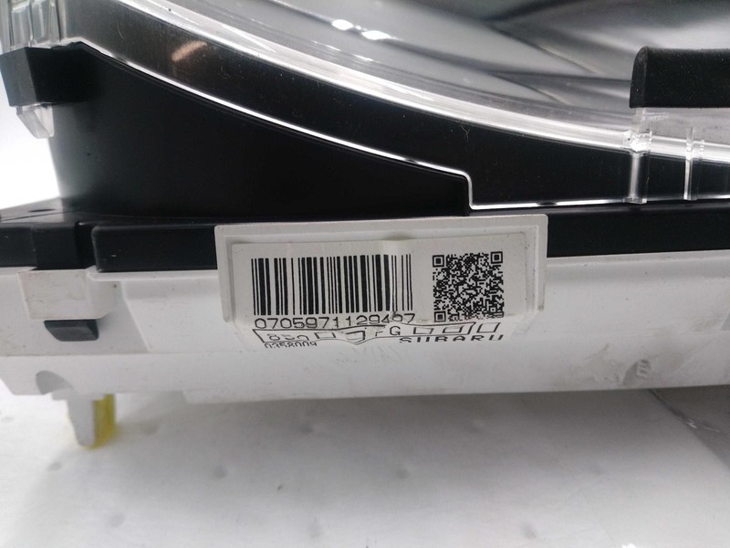 2009 Subaru Impreza Speedometer Gauge OEM Silver 85022FG330 160K Miles