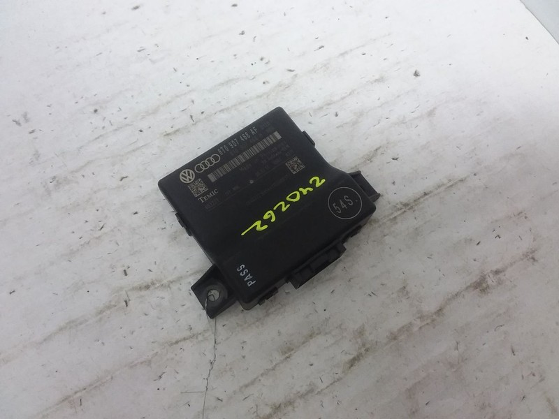 Network Gateway Control Module Right Hand Dash Fits 09-12 AUDI A4 8T0907468AF