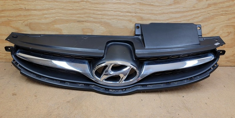 2011 2012 2013 ELANTRA SEDAN Front Grille Center Upper Chrome Trim w/Emblem OEM*