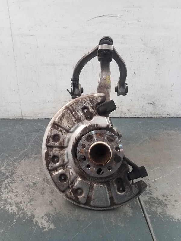 2016 Mercedes AMG C 63 S Left Front Hub Knuckle Control Arms #4566 Y4