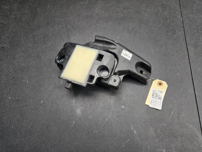 Rear Right Blind Spot Radar Sensor 2018 Range Rover Velar J8A2-14D453-BD 19 20