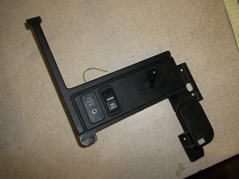 Engine Pre-Heat Switch w/ Auxiliary Audio Port XQ205200/NS-5-43770-1-07