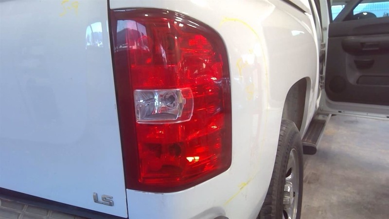 Passenger Tail Light Pickup With Box DRW Fits 10-11 SIERRA 3500 PICKUP 3444934