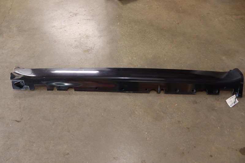 2007-2013 BMW X5M X5 M PACKAGE LEFT DRIVER SIDE ROCKER MOLDING PANEL OEM