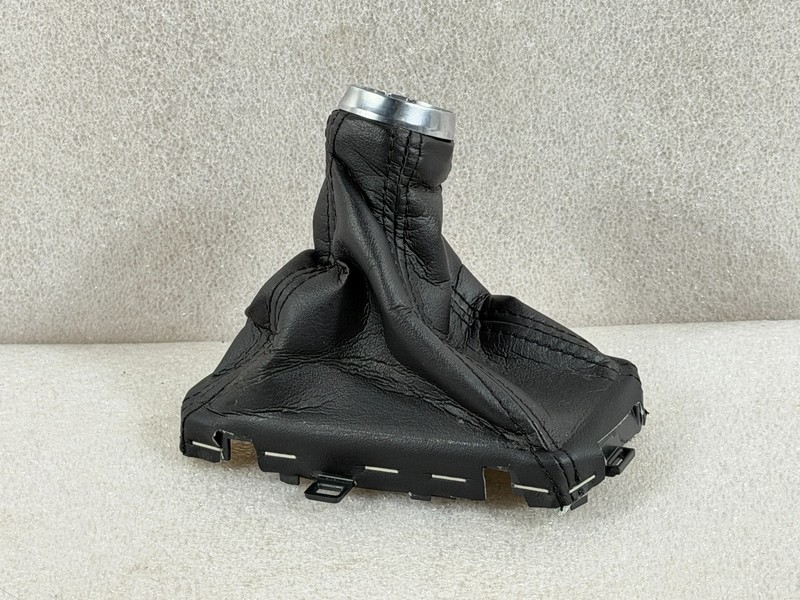 2018 - 2022 TOYOTA C-HR TRANSMISSION GEAR SHIFT SHIFTER BOOT COVER OEM #015