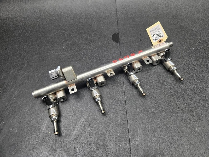 Fuel Rail w/ Injectors Set 2022 Kia Stinger 35304-2T000 2023