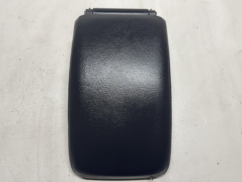 06-09 Volkswagen GTI Armrest Black Leather Oem Tested